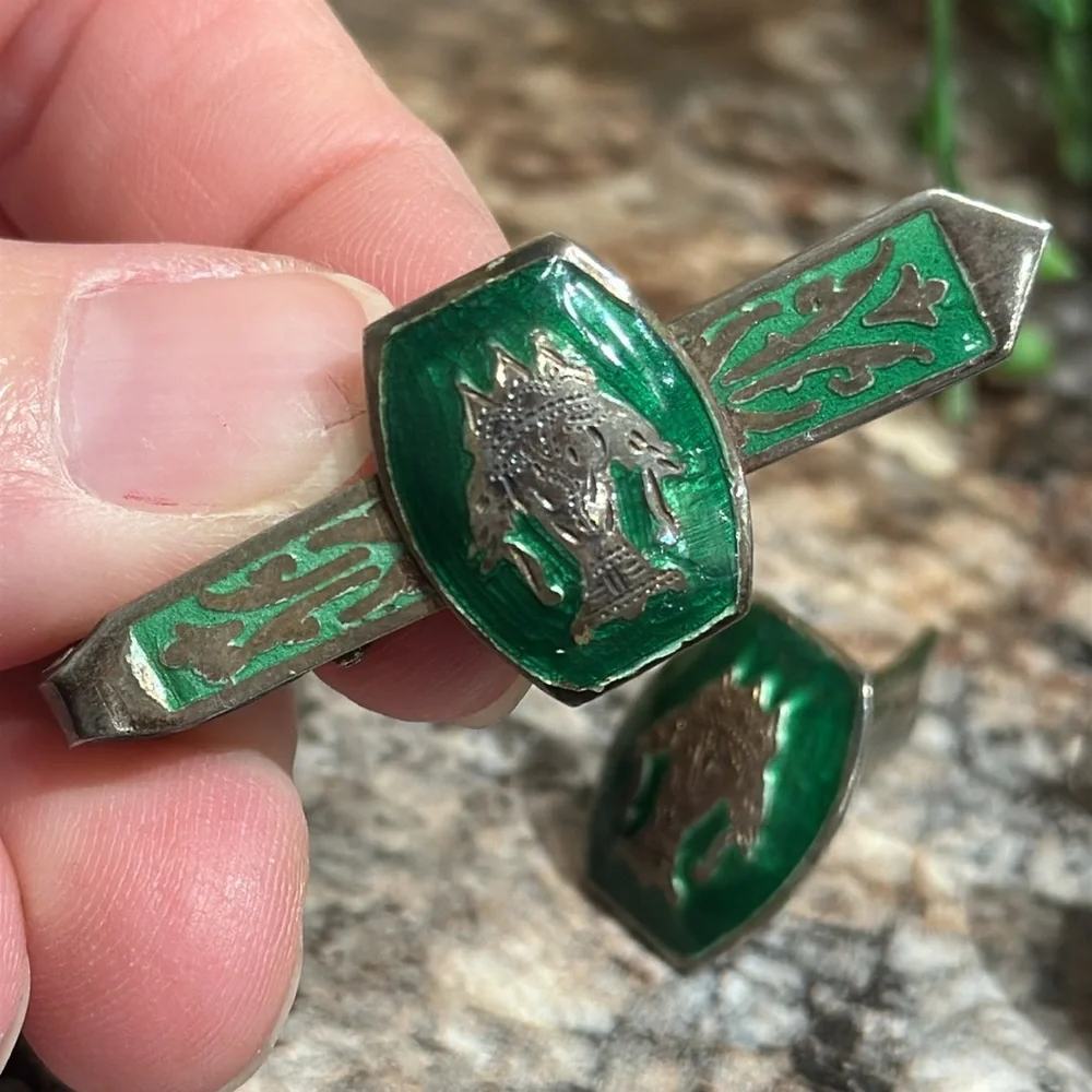 Vintage cuff links and tie clip